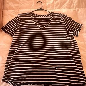 Lululemon Love V-Neck T-Shirt size 12